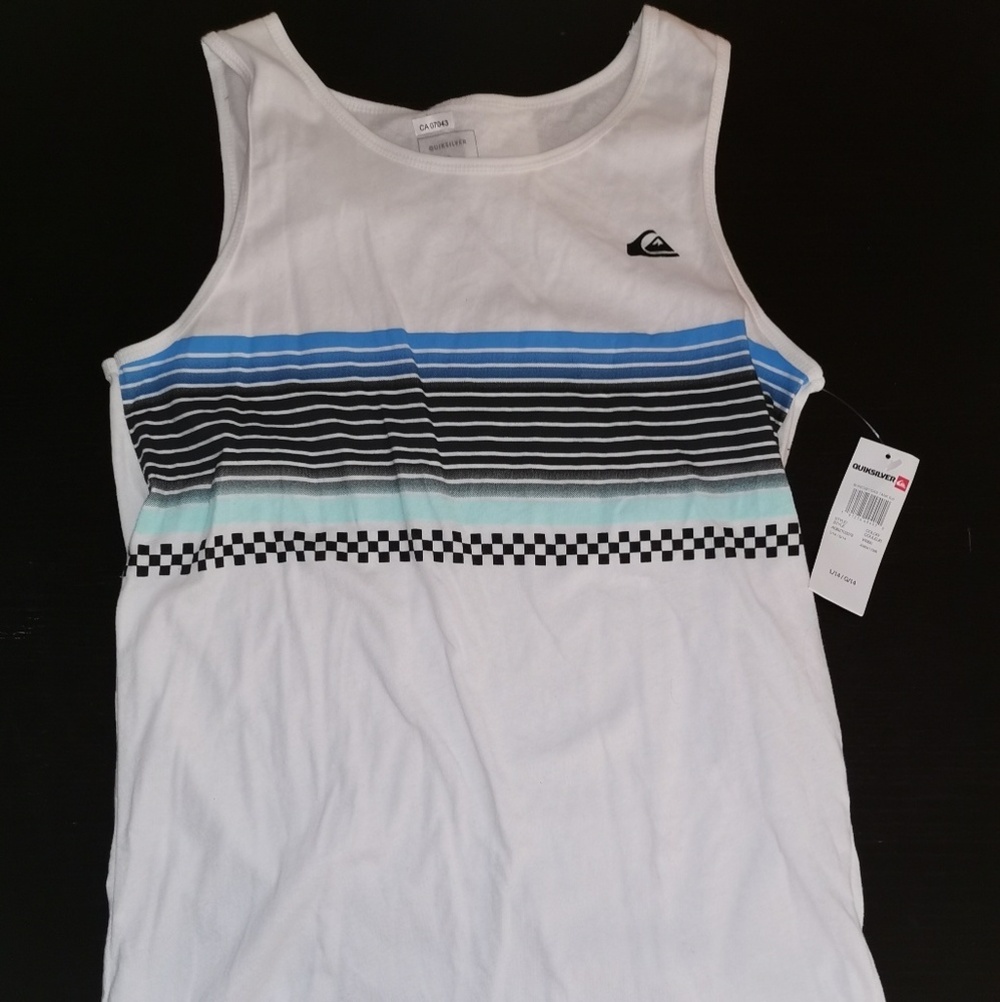 T-shirt BNWT size Large